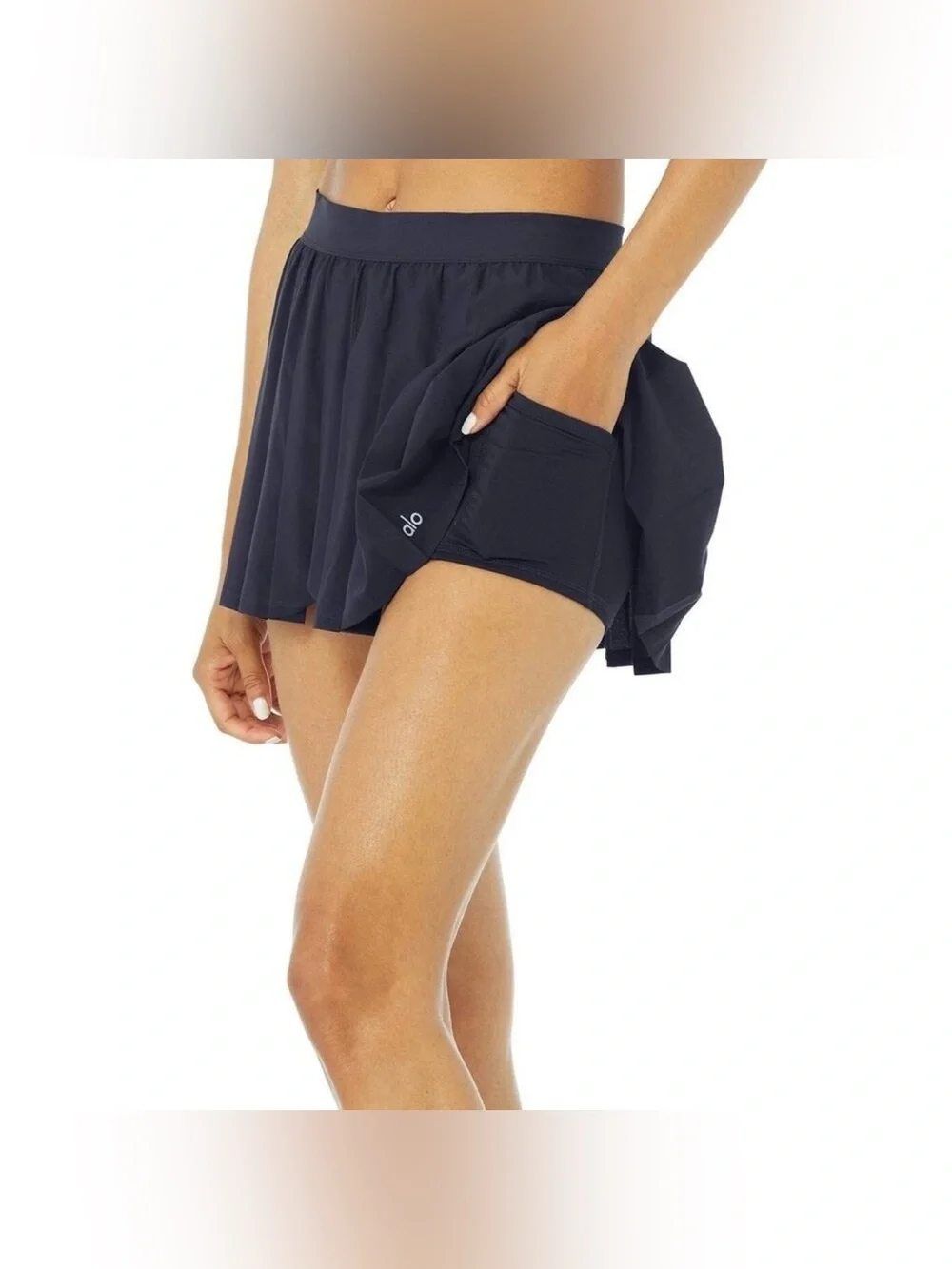 Alo Yoga Varsity Pleated Mid Rise Mini Tennis Skirt in Navy Blue Women’s Medium